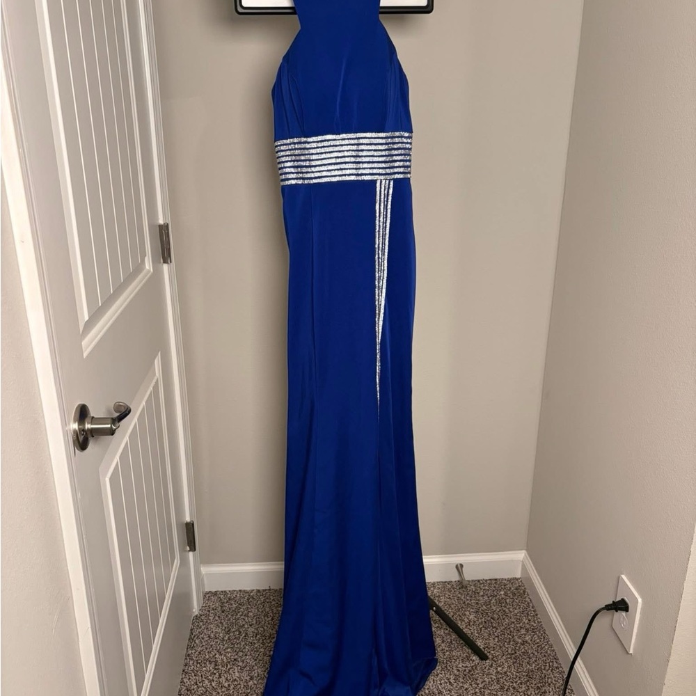 Elegant Blue Evening Gown with Silver Accents